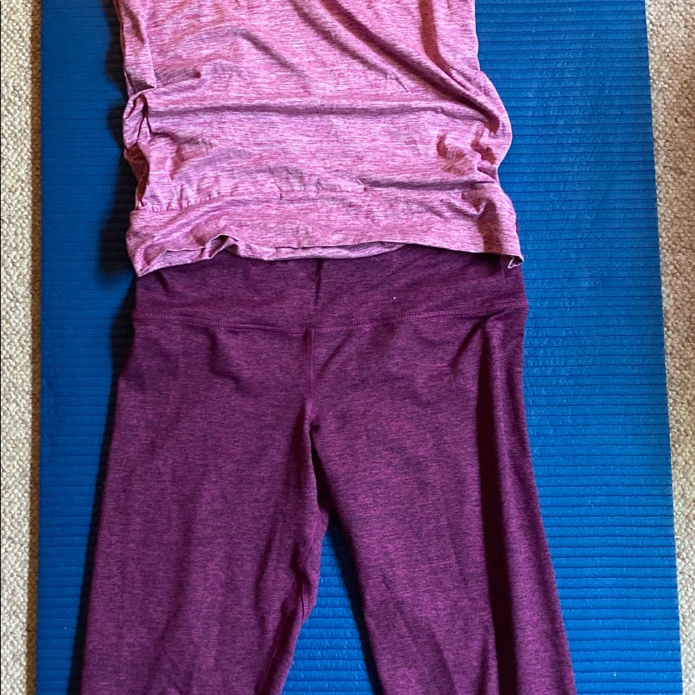 Banded workout top - Picture 3 of 3